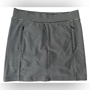 T by Talbots Striped Skort Size SP Black White Athletic Performance